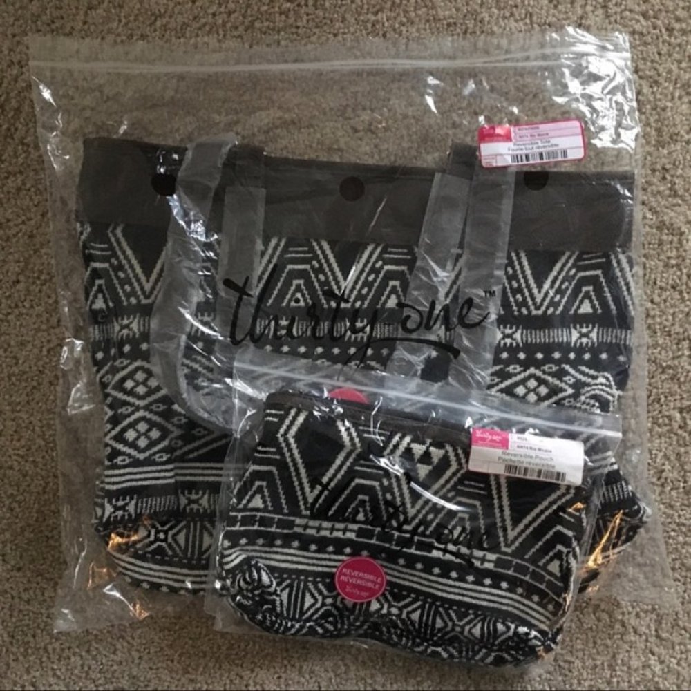Thirty-one Reversible Tote & Pouch - Rio Weave NWT